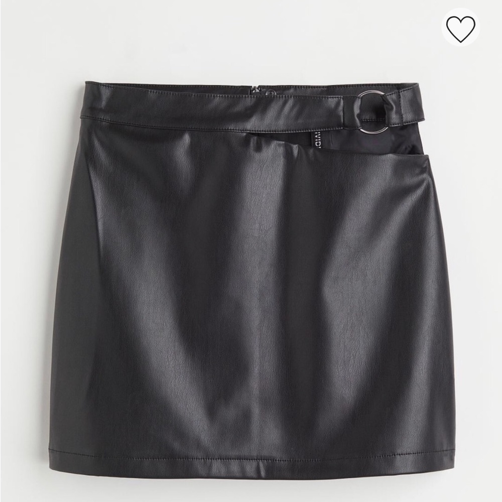 Cut-out detail skirt